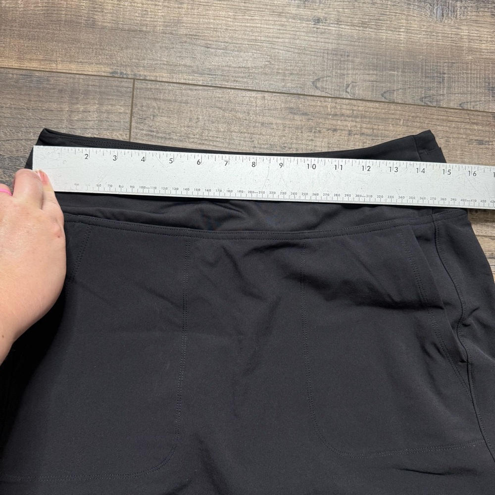 Athleta Tee Tim High Rise 15" Black Skort Women's Size. Medium - Picture 5 of 12